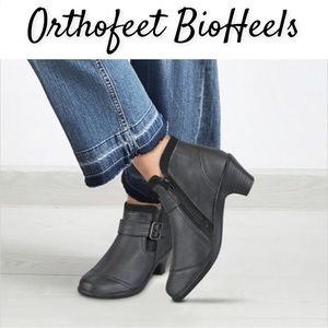 OrthoFeet Emma Women's Black Leather BioHeels Boots Size 9 Wide